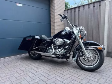 Harley-Davidson Road King uit 2011 met 66.273 km en Led ****SALE!!!!!!****